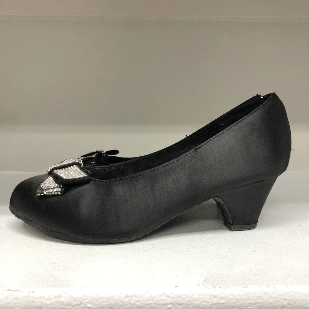 Kenneth Cole Reaction Dorothy Swirl Kids Size 4 Black Satin Rhinestone Bow Heels